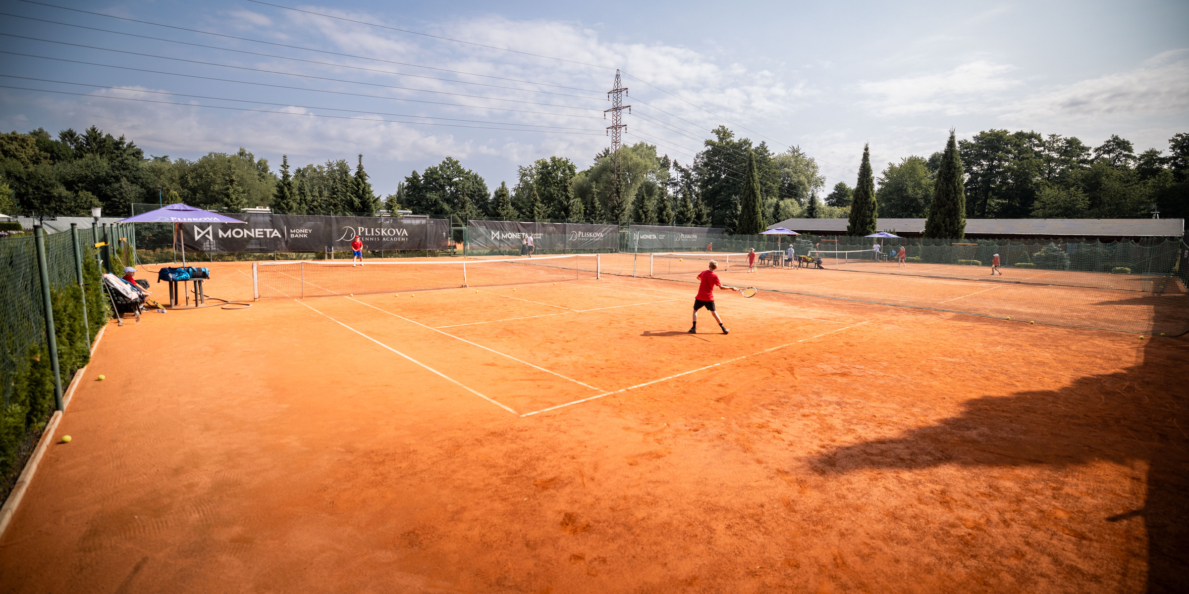 Profesionální prostředí pro závodní tenis